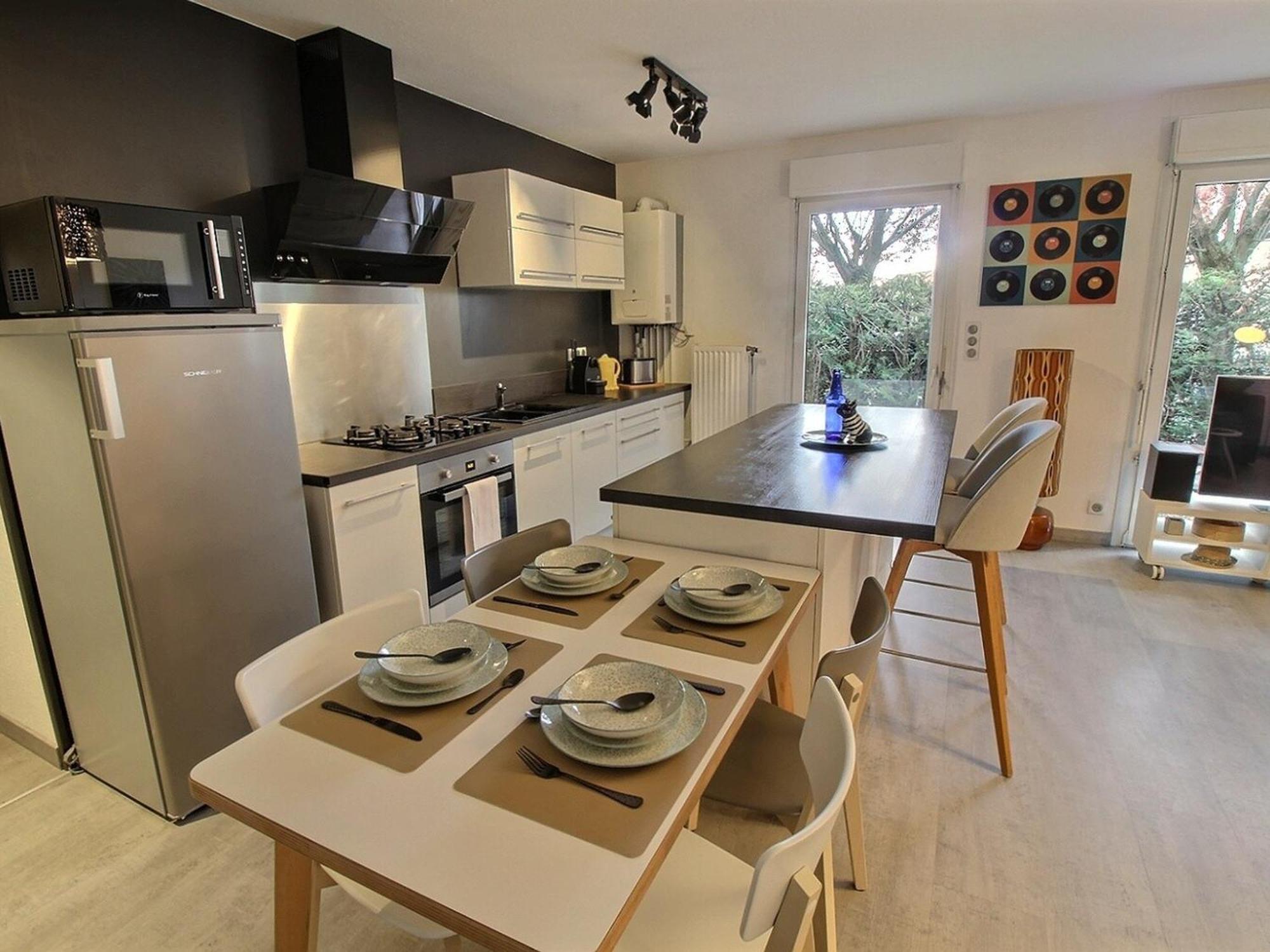 Appartement Avec Garage Et Terrasse Au Coeur De Colmar, Pres De La Route Des Vins D'alsace - Fr-1-722-6 Colmar